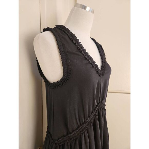H&M LBD, Sleeveless,  Ruffled at Neckline, Armhole and Waist. Babydoll Style. 
S - Picture 3 of 10